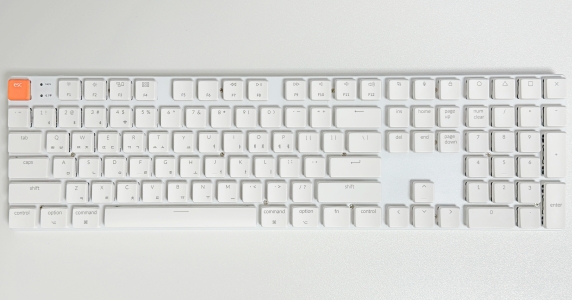 낮은 키보드가 불편하면 키크론 K5 SE2 슬림 기계식 키보드를 써보세요.